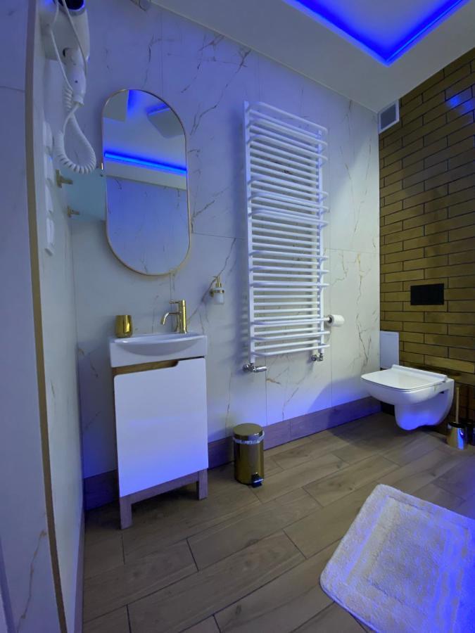 Apartament "Love" Centrum Z Duza Wanna Dla Dwojga Gniezno Ngoại thất bức ảnh