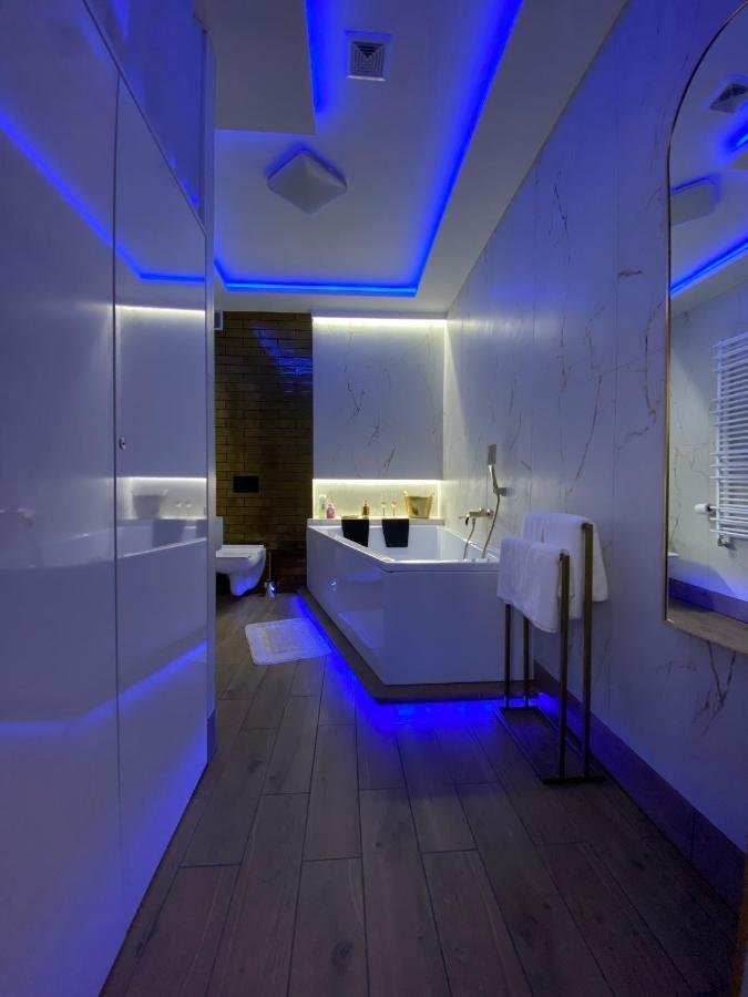 Apartament "Love" Centrum Z Duza Wanna Dla Dwojga Gniezno Ngoại thất bức ảnh