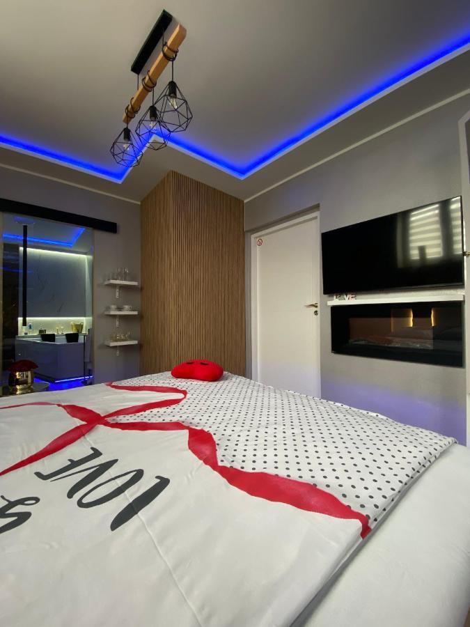 Apartament "Love" Centrum Z Duza Wanna Dla Dwojga Gniezno Ngoại thất bức ảnh